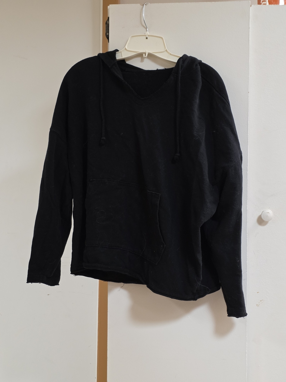 Black Hooded Pullover Sweatshirt